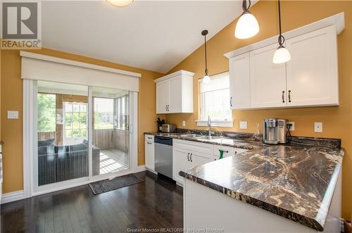 306 Glengrove, Moncton, NB - Indoor Photo Showing Kitchen