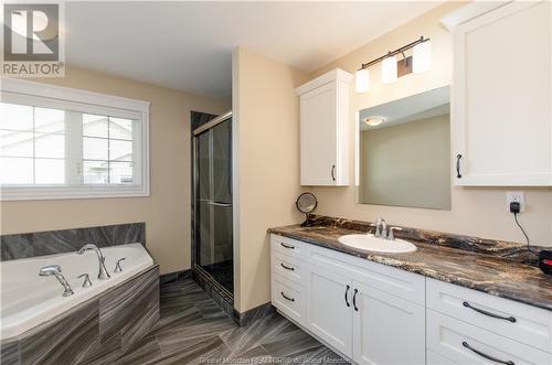 306 Glengrove, Moncton, NB - Indoor Photo Showing Bathroom
