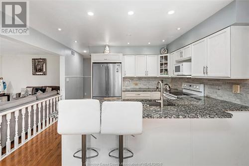 3169 Clemenceau Boulevard, Windsor, ON - Indoor Photo Showing Kitchen