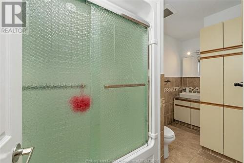 3169 Clemenceau Boulevard, Windsor, ON - Indoor Photo Showing Bathroom