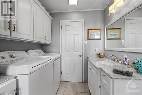 3004 Dunning Road, Ottawa, ON - Indoor Photo Showing Laundry Room