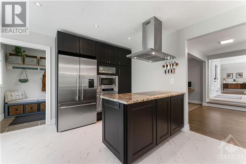 5446 Woodeden Drive, Manotick, ON - Indoor Photo Showing Kitchen