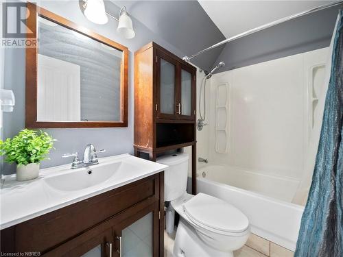 55 Marie Street, South River, ON - Indoor Photo Showing Bathroom