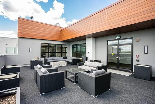 320 Plains Road E|Unit #211, Burlington, ON - Outdoor With Exterior