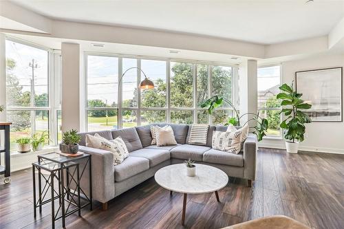 320 Plains Road E|Unit #211, Burlington, ON - Indoor Photo Showing Living Room