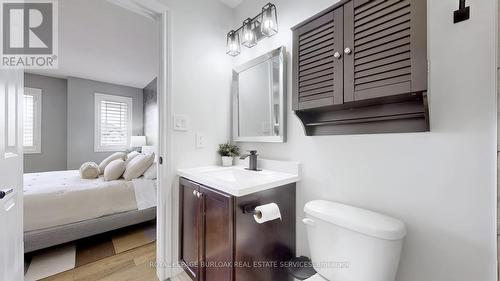 64 Stoneglen Way, Hamilton, ON - Indoor Photo Showing Bathroom