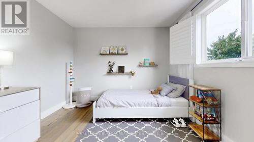 64 Stoneglen Way, Hamilton, ON - Indoor Photo Showing Bedroom