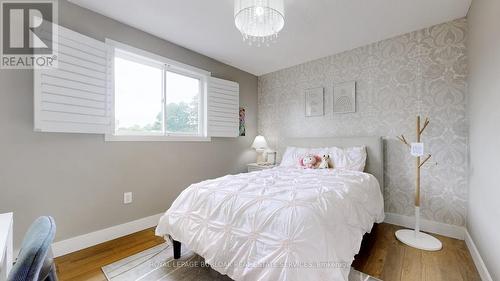 64 Stoneglen Way, Hamilton, ON - Indoor Photo Showing Bedroom