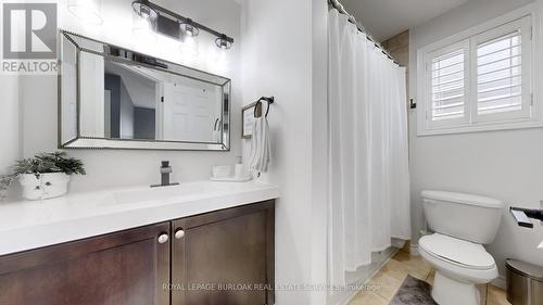 64 Stoneglen Way, Hamilton, ON - Indoor Photo Showing Bathroom