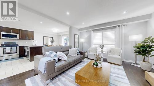 64 Stoneglen Way, Hamilton, ON - Indoor Photo Showing Living Room