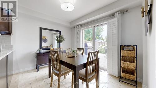 64 Stoneglen Way, Hamilton, ON - Indoor Photo Showing Dining Room