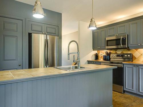 Kitchen - 340 Ch. Des Épinettes, Piedmont, QC - Indoor Photo Showing Kitchen