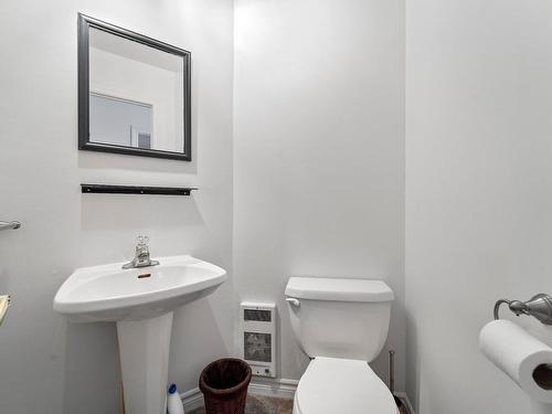 Powder room - 60 Rue Matte, Sainte-Thérèse, QC - Indoor Photo Showing Bathroom