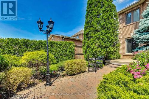 125 Claremont Lane, Vaughan (West Woodbridge), ON - Outdoor