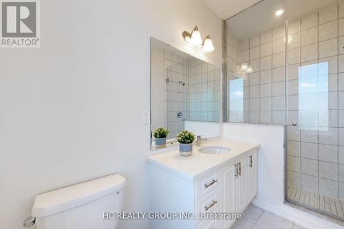 17 Rattenbury Road, Vaughan, ON - Indoor Photo Showing Bathroom