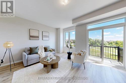 17 Rattenbury Road, Vaughan, ON - Indoor Photo Showing Living Room