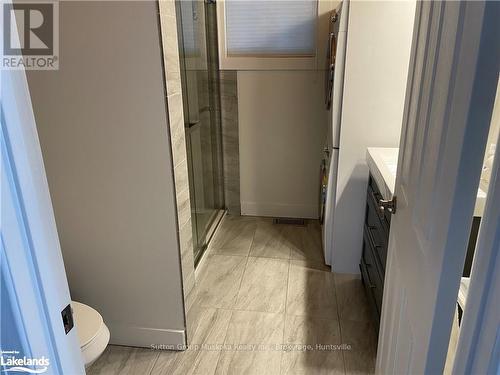 40 Bridgeview Lane, Huntsville (Chaffey), ON - Indoor Photo Showing Bathroom