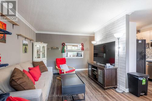 306 - 81 Charlton Avenue E, Hamilton, ON - Indoor Photo Showing Living Room