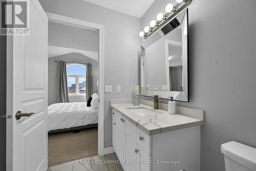 190 Bellagio Avenue, Hamilton, ON - Indoor Photo Showing Bathroom
