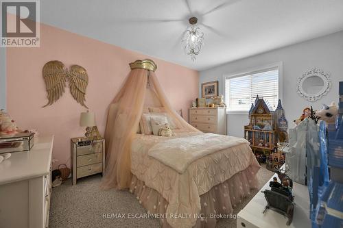 190 Bellagio Avenue, Hamilton, ON - Indoor Photo Showing Bedroom