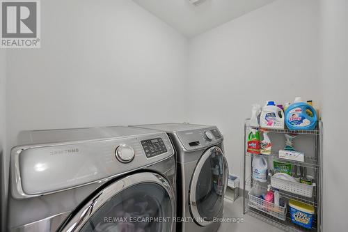 190 Bellagio Avenue, Hamilton, ON - Indoor Photo Showing Laundry Room
