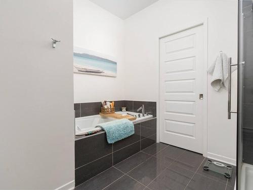 Bathroom - 403-3155 Boul. De La Gare, Vaudreuil-Dorion, QC - Indoor