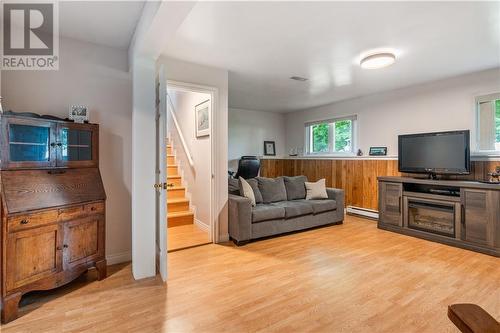 45 Yvon Street, Saint-Antoine, NB - Indoor Photo Showing Living Room