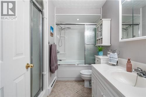 45 Yvon Street, Saint-Antoine, NB - Indoor Photo Showing Bathroom