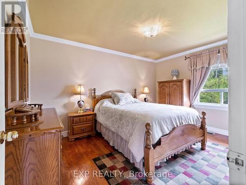 374 Wentworth Street, Oakville, ON - Indoor Photo Showing Bedroom