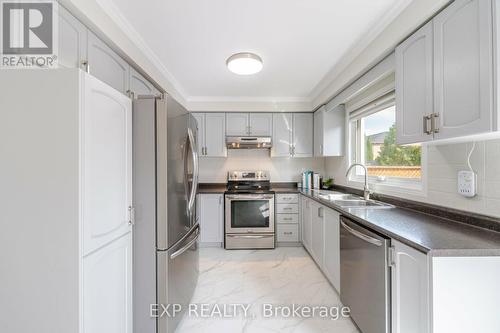 533 Eliza Crescent, Burlington (Appleby), ON - Indoor Photo Showing Kitchen With Stainless Steel Kitchen With Double Sink