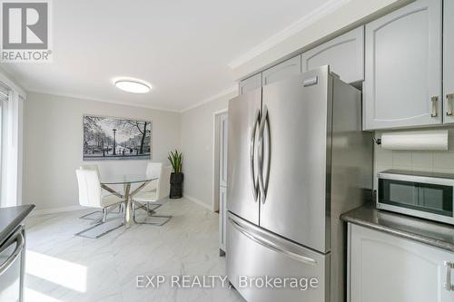 533 Eliza Crescent, Burlington, ON - Indoor Photo Showing Kitchen