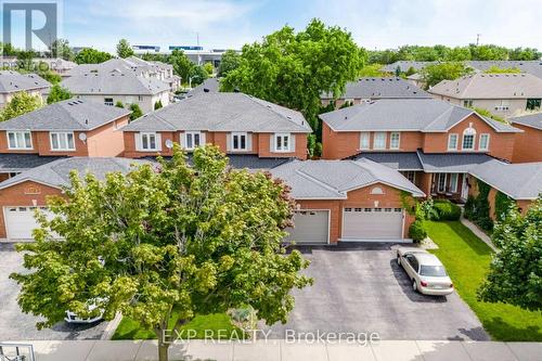 533 Eliza Crescent, Burlington, ON - Outdoor With Facade