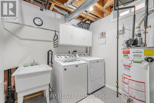 533 Eliza Crescent, Burlington, ON - Indoor Photo Showing Laundry Room