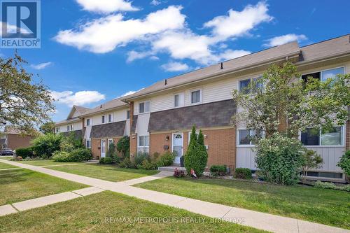 3 - 2641 Meadowbrook Lane, Windsor, ON - Outdoor With Facade