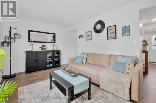 3 - 2641 Meadowbrook Lane, Windsor, ON - Indoor Photo Showing Living Room