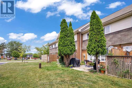 3 - 2641 Meadowbrook Lane, Windsor, ON - Outdoor