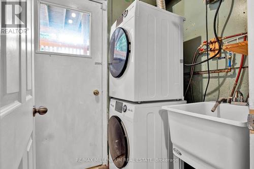 230 Linden Drive, Cambridge, ON - Indoor Photo Showing Laundry Room