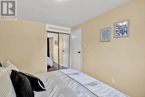 230 Linden Drive, Cambridge, ON - Indoor Photo Showing Bedroom