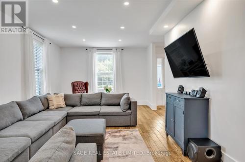 53 William Street, Kawartha Lakes, ON - Indoor Photo Showing Living Room