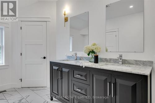 53 William Street, Kawartha Lakes, ON - Indoor Photo Showing Bathroom