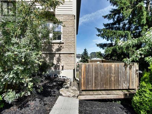 19 - 1328 Upper Sherman Avenue, Hamilton, ON - Outdoor