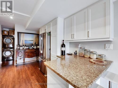 19 - 1328 Upper Sherman Avenue, Hamilton, ON - Indoor Photo Showing Kitchen