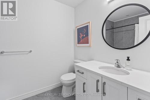 4 - 157 Summersides Boulevard, Pelham, ON - Indoor Photo Showing Bathroom