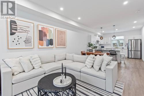 4 - 157 Summersides Boulevard, Pelham, ON - Indoor Photo Showing Living Room