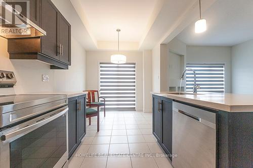 45 Bensley Lane, Hamilton, ON - Indoor Photo Showing Kitchen