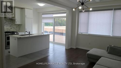 31 Crossmore Crescent, Cambridge, ON - Indoor Photo Showing Other Room