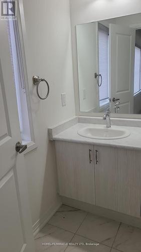 31 Crossmore Crescent, Cambridge, ON - Indoor Photo Showing Bathroom