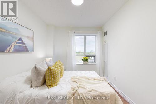 609 - 61 Heintzman Street, Toronto, ON - Indoor Photo Showing Bedroom