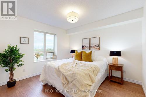 609 - 61 Heintzman Street, Toronto, ON - Indoor Photo Showing Bedroom