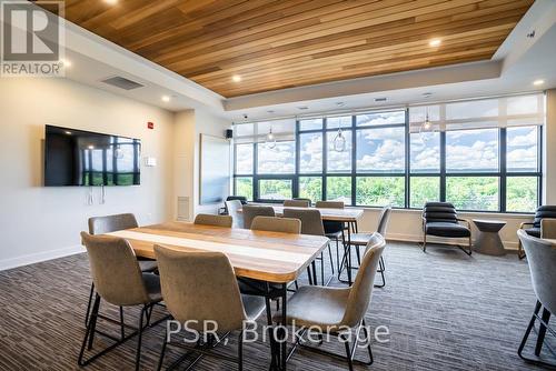 211 - 320 Plains Road E, Burlington, ON - Indoor Photo Showing Dining Room